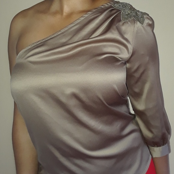 Jennifer Lopez One Shoulder Top - Picture 3 of 8